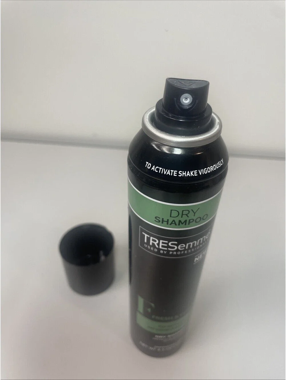 Tresemme Between Washes Dry Shampoo Fresh & Clean 4.3 Oz As Shown